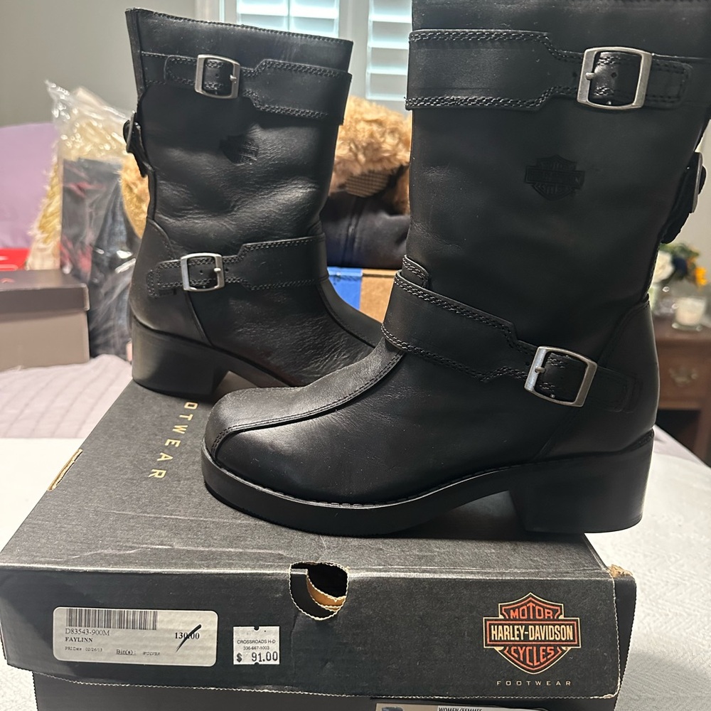Genuine Harley Davidson boots.  SIZE 9